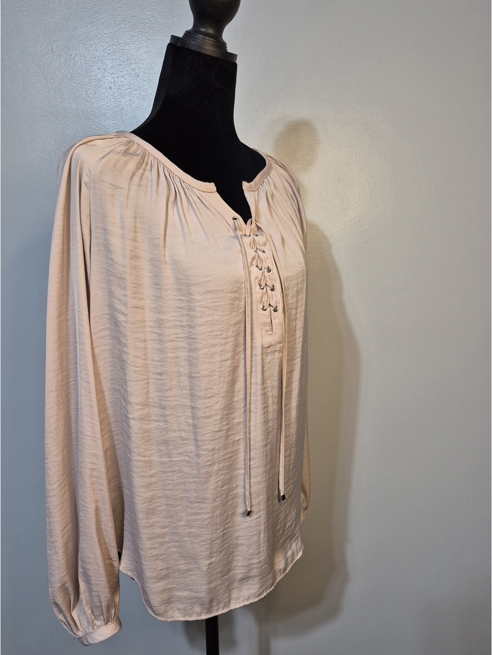 Jennifer Lopez XS Blush Pink Lace Up Blouse Long Sleeve Flowy Top